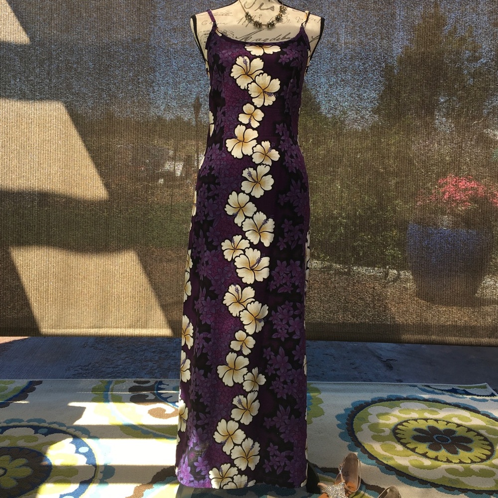 HILO HATTIES Stunning Hawaiian full length dress
